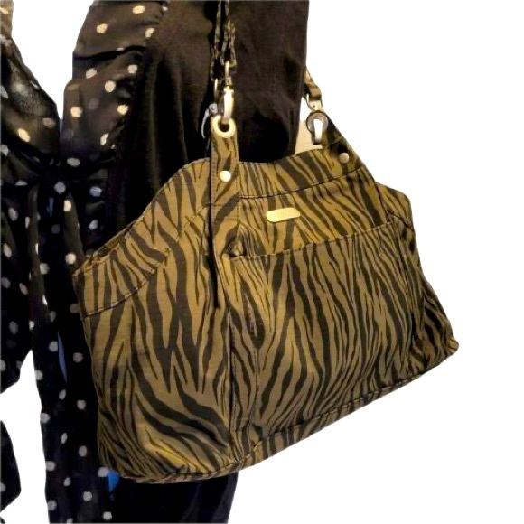 Baggallini zebra animal print vegan nylon canvas black green shoulder bag EUC - Picture 1 of 13